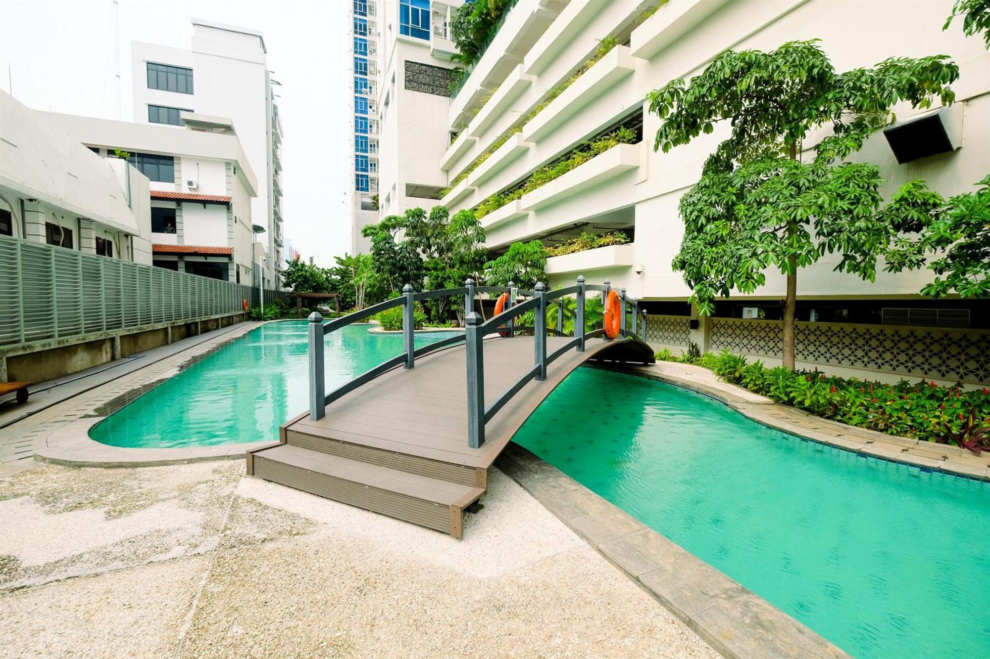 And Strategic At Capitol Park By Travelio * Jakarta